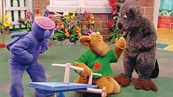 No Sleep for Elliot  - Episode 76